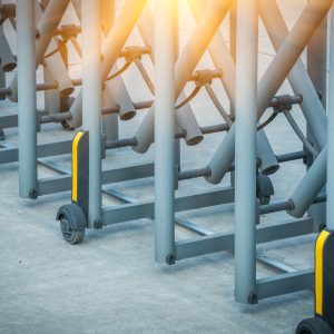 المصدات الهيدروليكية للبوابات والحواجز – أهميتها وأنواعها